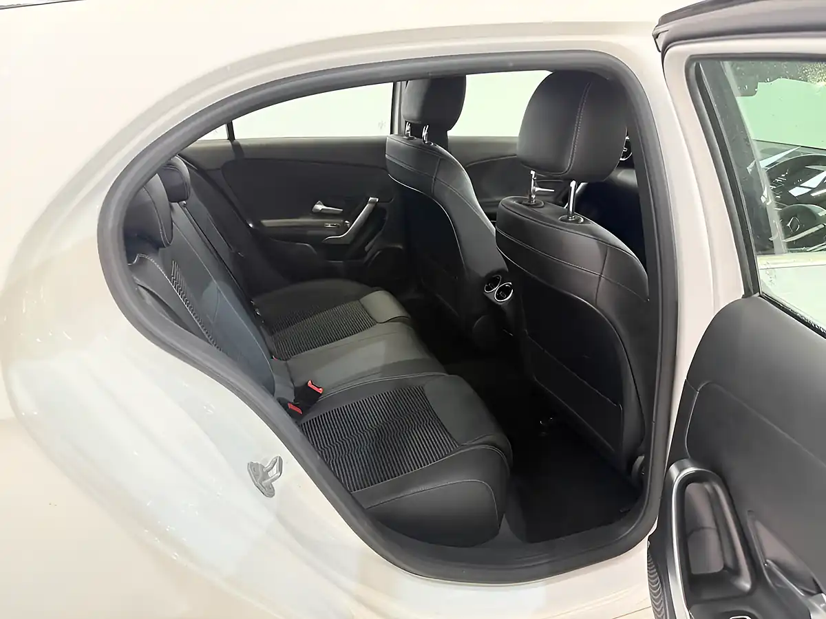 Used 2018 Mercedes-Benz a Class Sport White - Interior and Exterior details 11