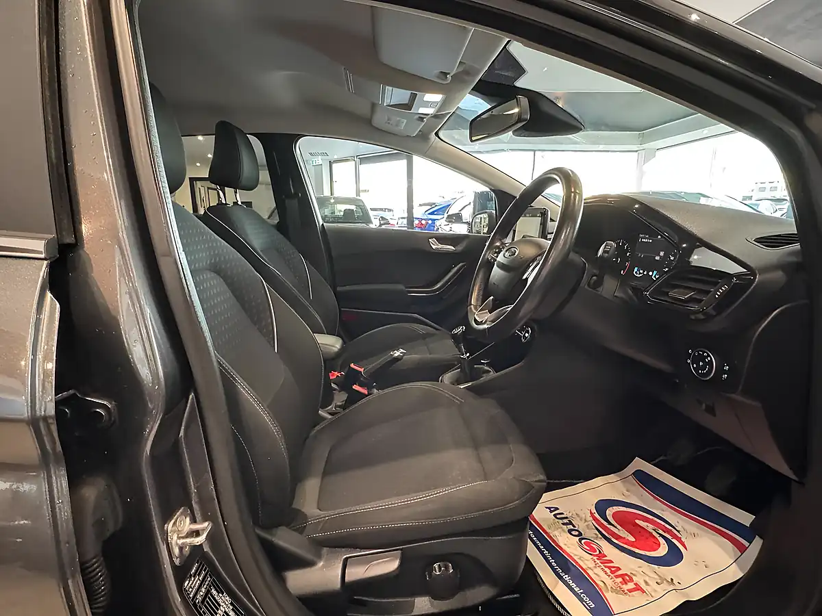 Used 2018 Mercedes-Benz C Class AMG Line (premium) Blue - Interior and Exterior details 10