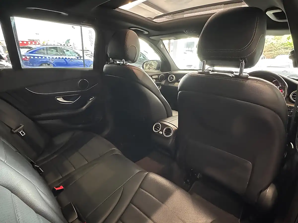 Used 2018 Mercedes-Benz C Class AMG Line (premium) Blue - Interior and Exterior details 12
