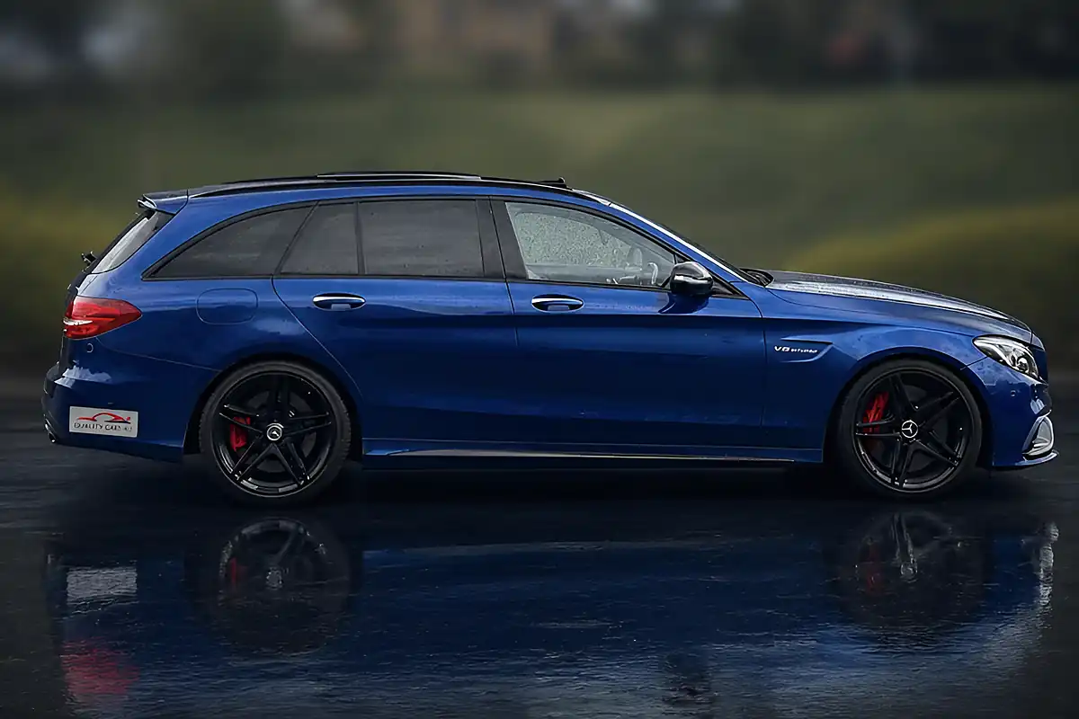 Used 2018 Mercedes-Benz C-Class Premium Blue - Interior and Exterior details 5