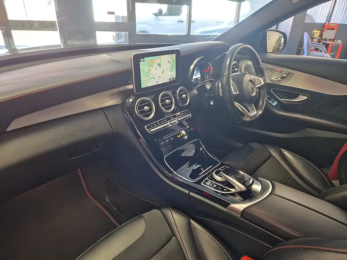 Used 2018 Mercedes-Benz C Class Premium Plus Blue - Interior and Exterior details 16