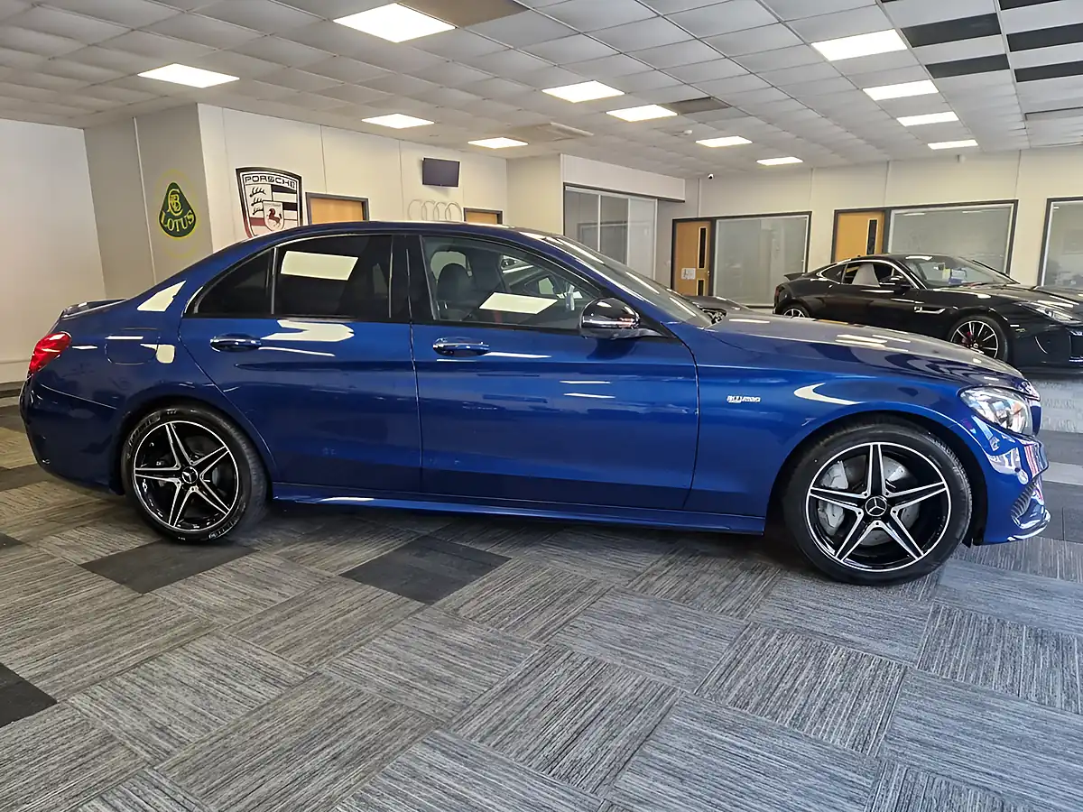 Used 2018 Mercedes-Benz C Class Premium Plus Blue - Interior and Exterior details 6