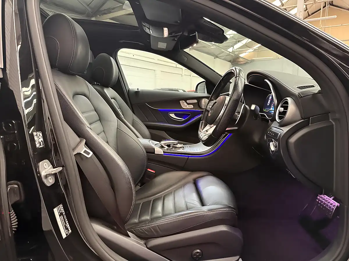 Used 2018 Mercedes-Benz C Class Premium Plus Obsidian Black - Interior and Exterior details 4