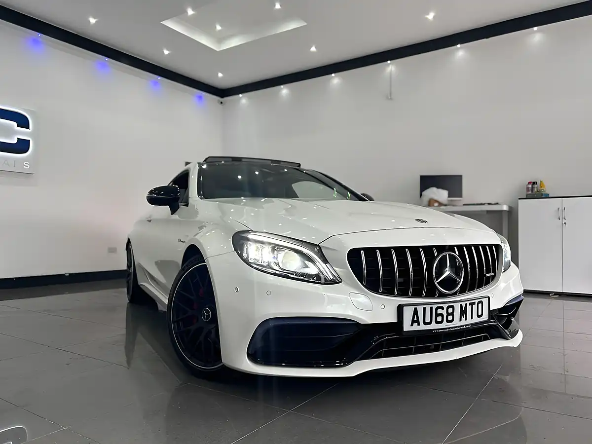 Used 2018 Mercedes-Benz C Class Premium Plus White - Interior and Exterior details 9