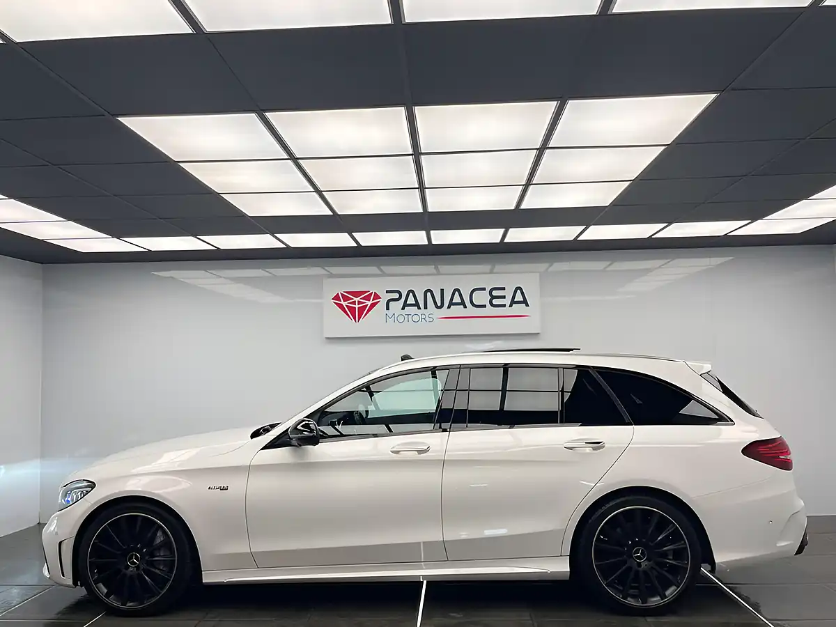 Used 2018 Mercedes-Benz C Class Premium+ White - Interior and Exterior details 16