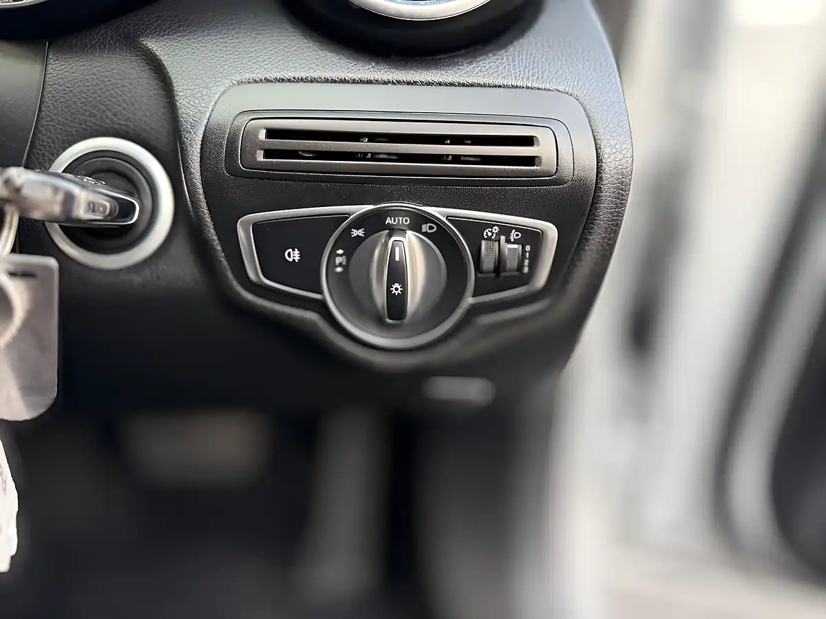 Used 2018 Mercedes-Benz C Class Se Executive Edition Silver - Interior and Exterior details 15