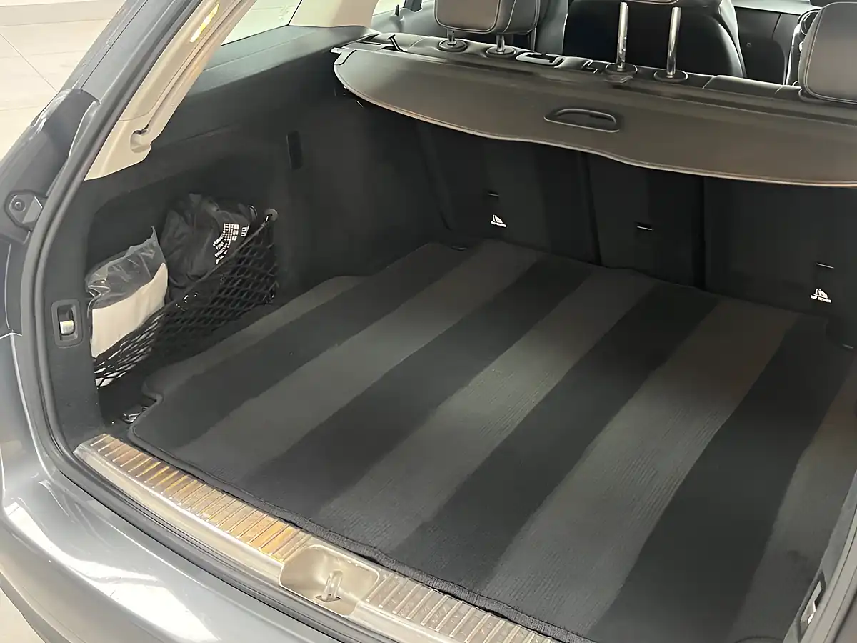Used 2018 Mercedes-Benz C-Class Se Grey - Interior and Exterior details 12