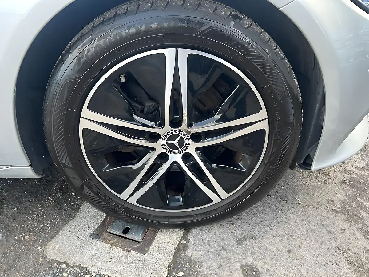 Used 2018 Mercedes-Benz C Class Sport (premium) Silver - Interior and Exterior details 18