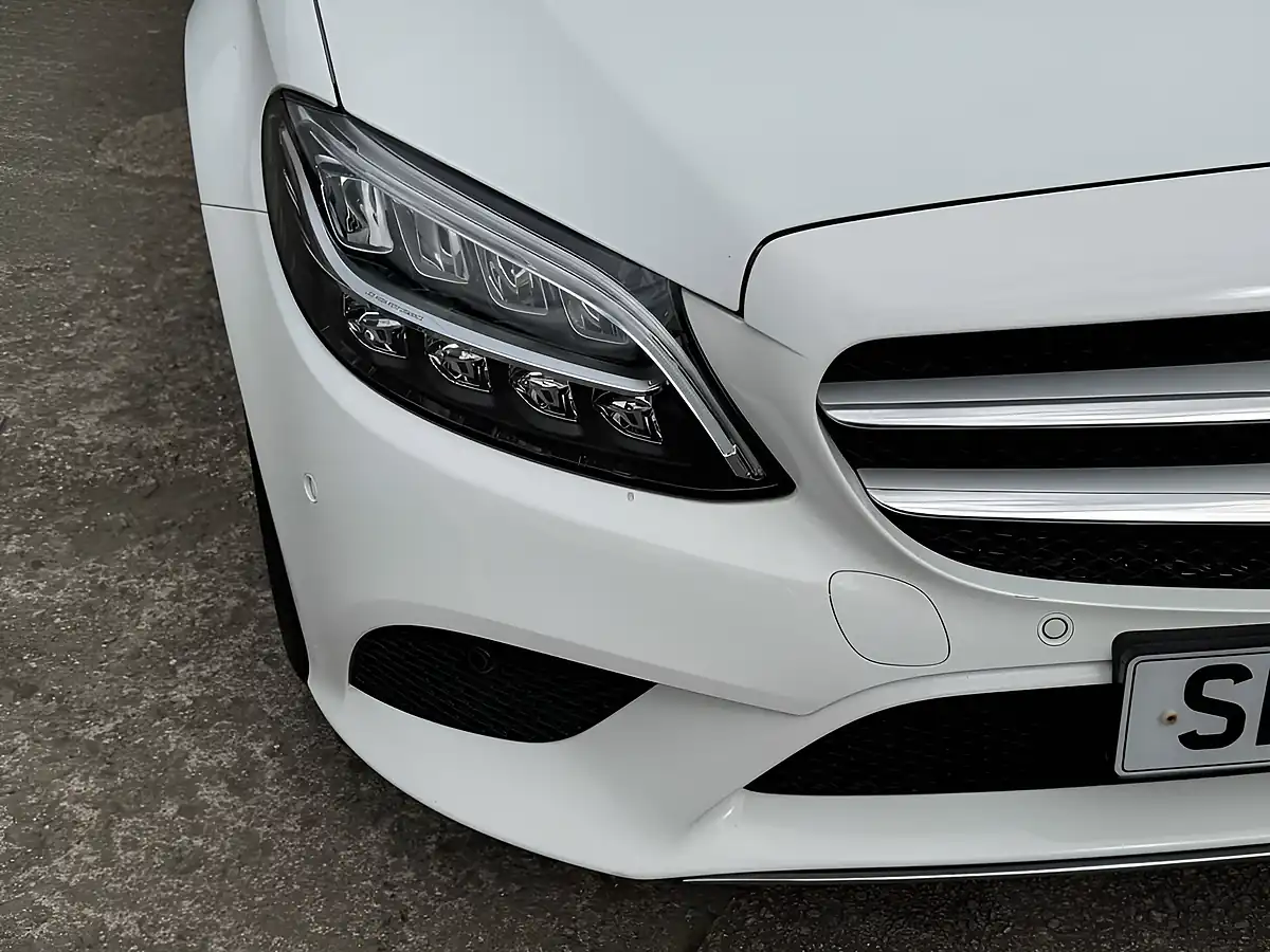 Used 2018 Mercedes-Benz C-Class Sport White - Interior and Exterior details 9
