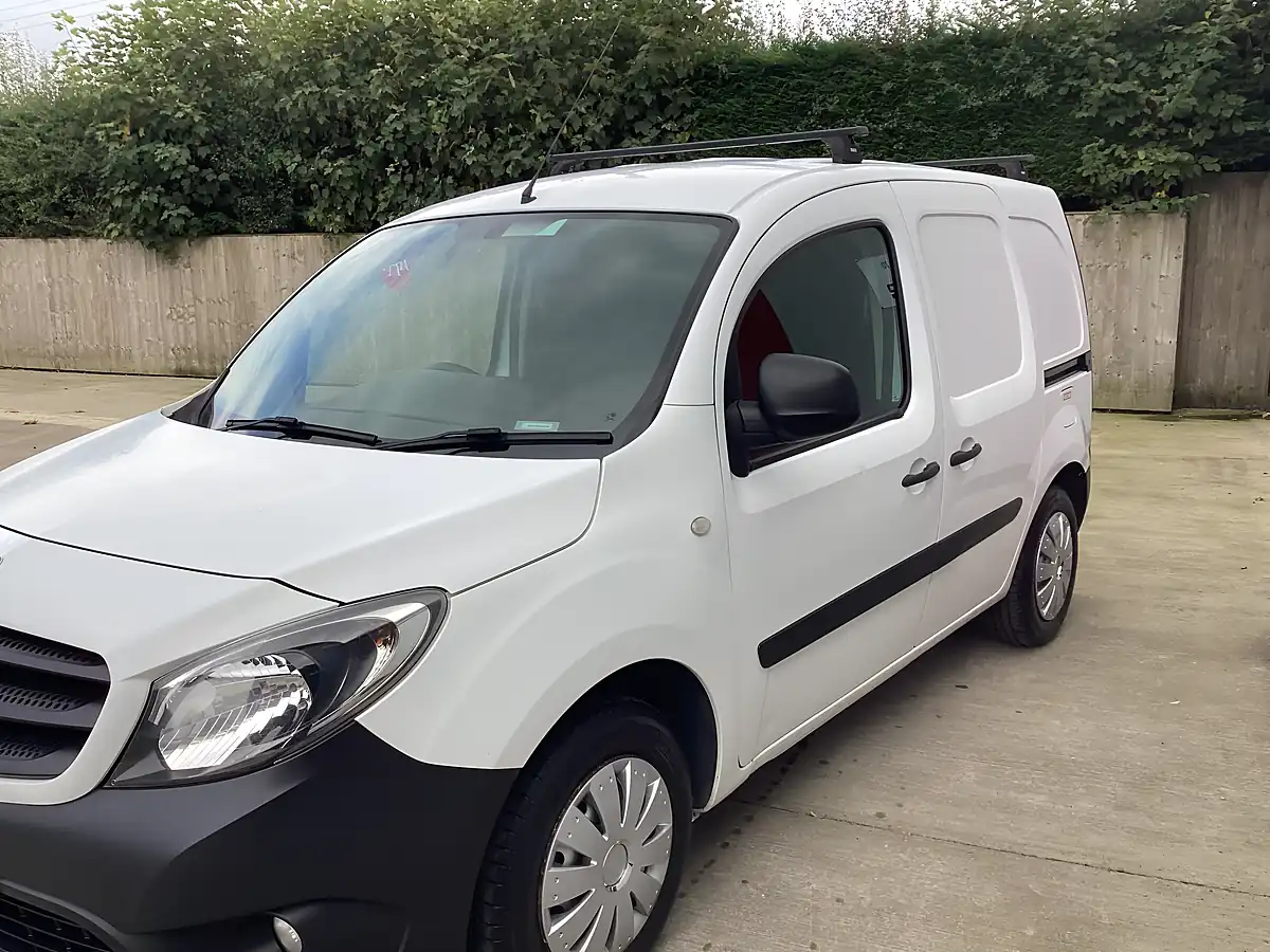 Used 2018 Mercedes-Benz Citan 109 White - Interior and Exterior details 10