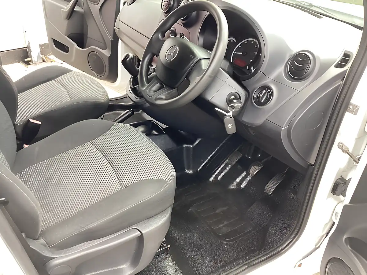 Used 2018 Mercedes-Benz Citan 109 White - Interior and Exterior details 12
