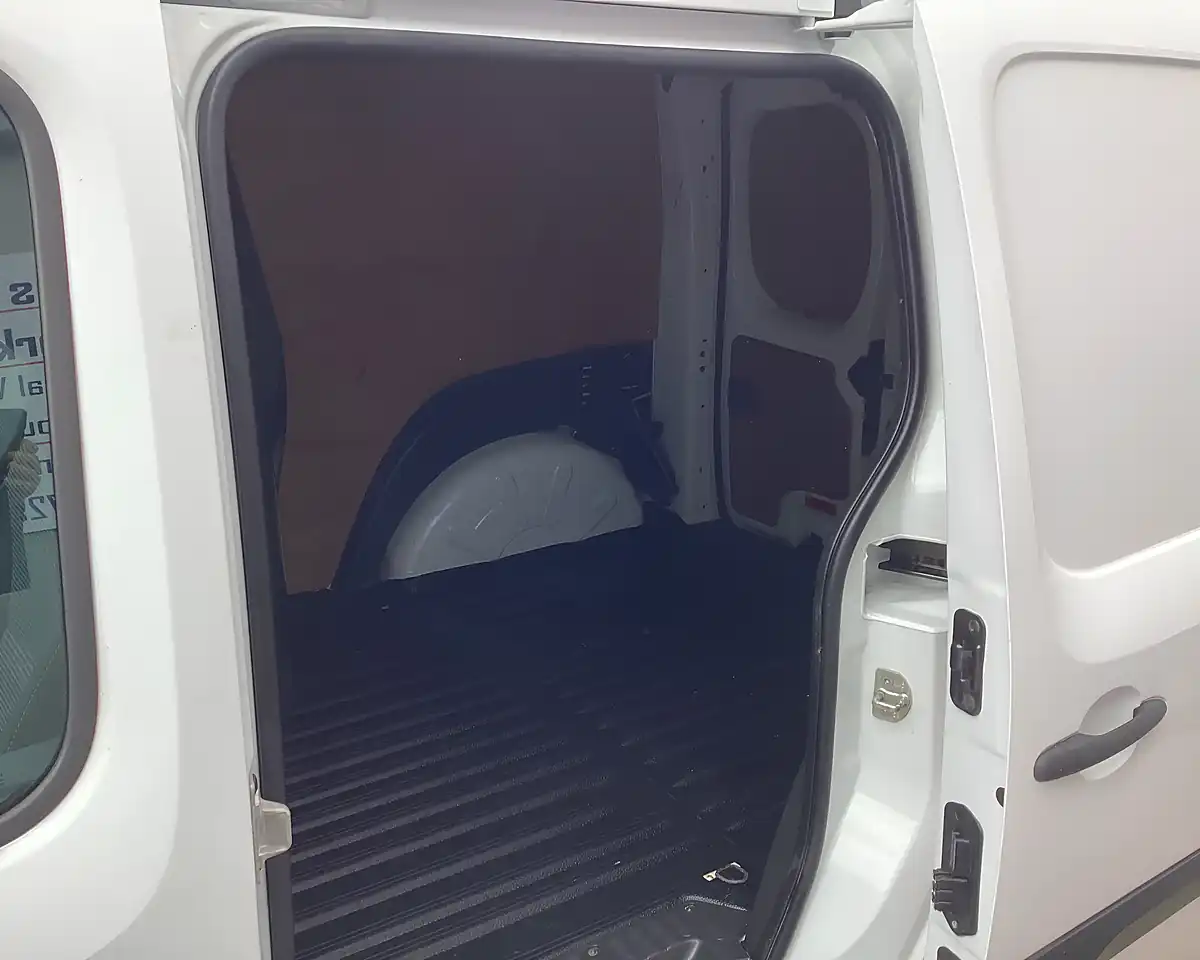 Used 2018 Mercedes-Benz Citan 109 White - Interior and Exterior details 16
