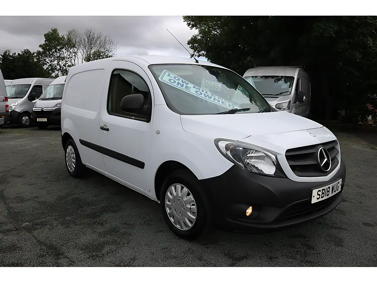 Used 2018 Mercedes-Benz Citan Blueefficiency White - Front View