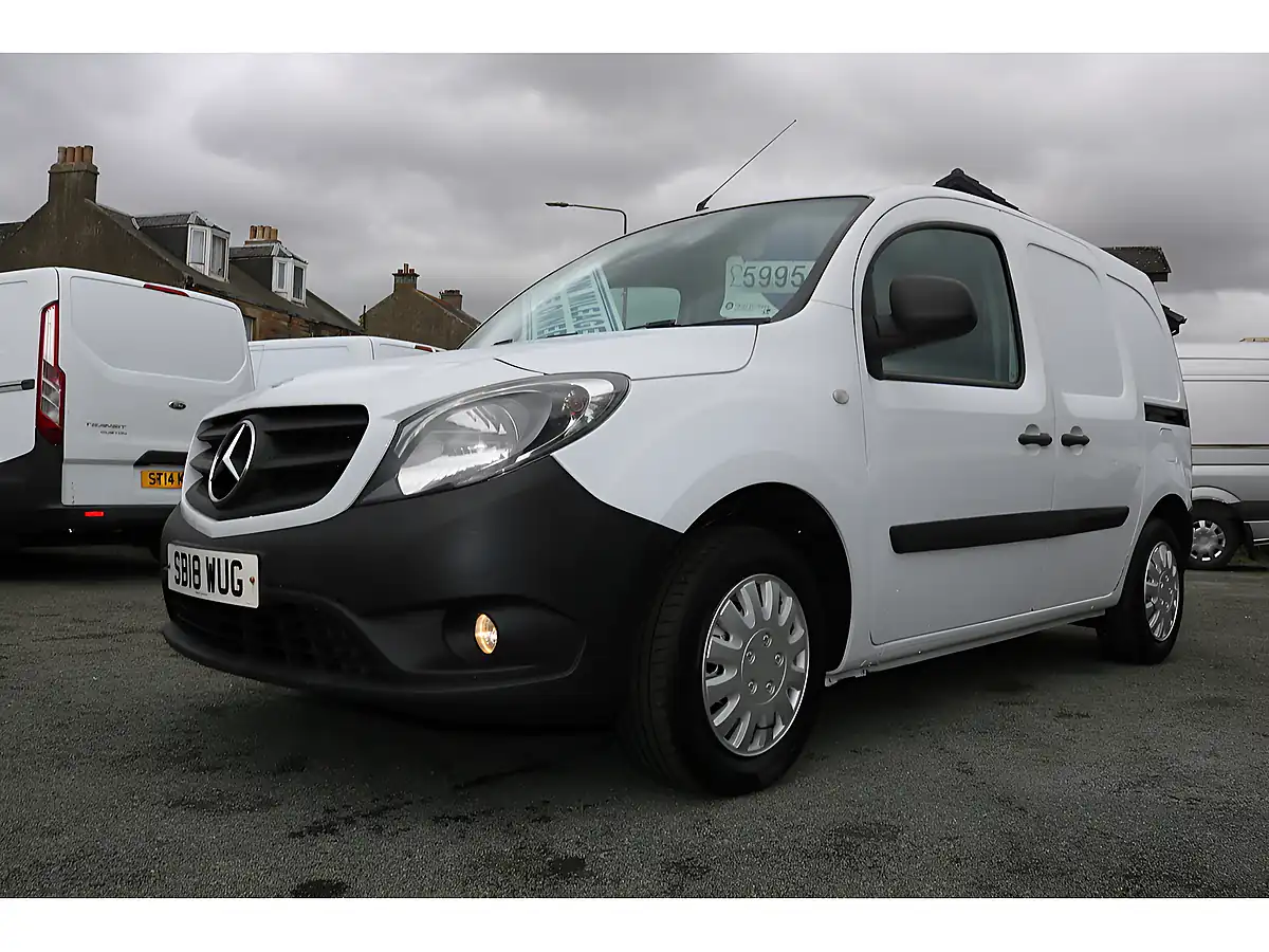 Used 2018 Mercedes-Benz Citan Blueefficiency White - Interior and Exterior details 12