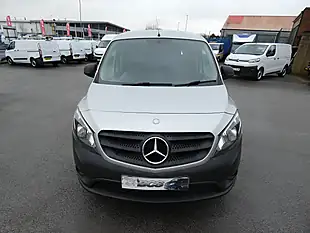 Used 2018 Mercedes-Benz Citan Double Cab Crew Van Silver - Interior and Exterior details 12