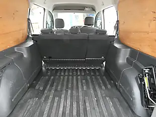 Used 2018 Mercedes-Benz Citan Double Cab Crew Van Silver - Interior and Exterior details 3