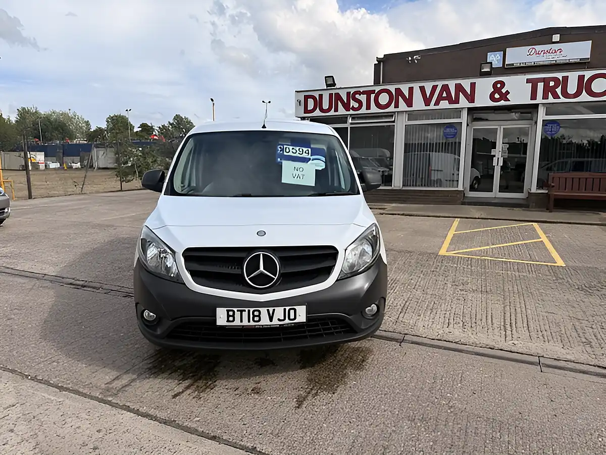 Used 2018 Mercedes-Benz Citan L2 Lwb Blue Efficiency White - Interior and Exterior details 11