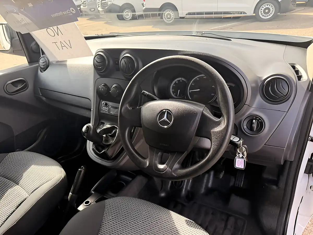 Used 2018 Mercedes-Benz Citan L2 Lwb Blue Efficiency White - Interior and Exterior details 16