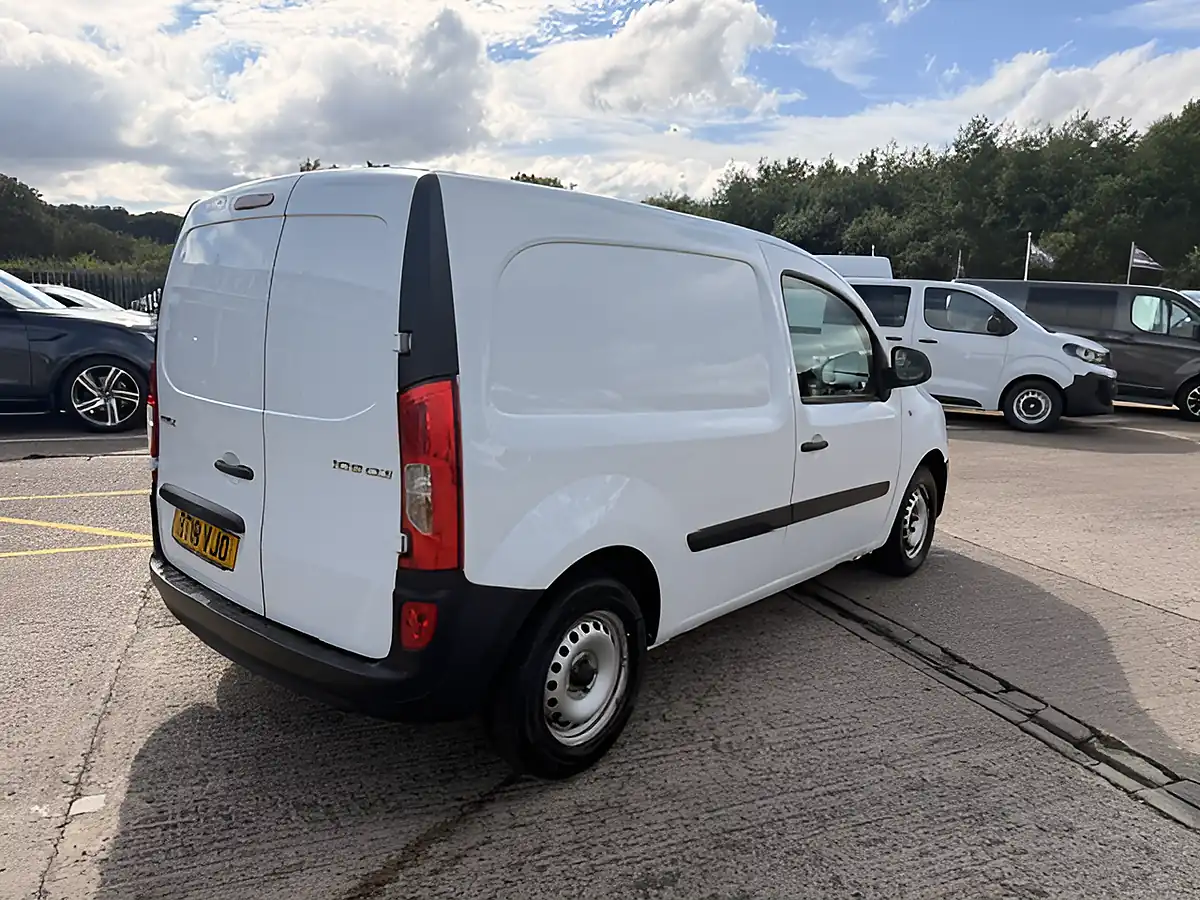 Used 2018 Mercedes-Benz Citan L2 Lwb Blue Efficiency White - Interior and Exterior details 3