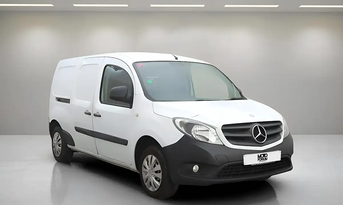 Used 2018 Mercedes-Benz Citan L3 White - Front View