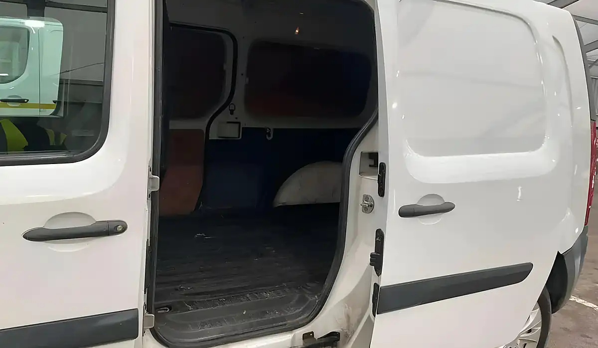 Used 2018 Mercedes-Benz Citan L3 White - Interior and Exterior details 8