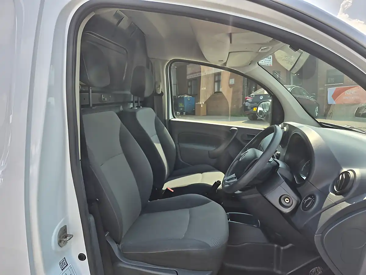 Used 2018 Mercedes-Benz Citan Long Lwb L2 White - Interior and Exterior details 8