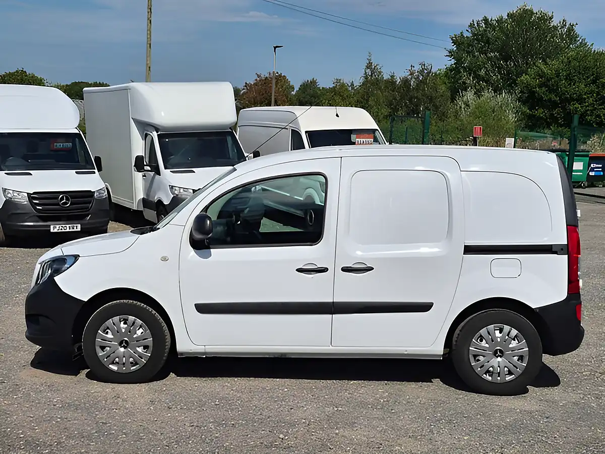 Used 2018 Mercedes-Benz Citan Long Lwb White - Interior and Exterior details 5