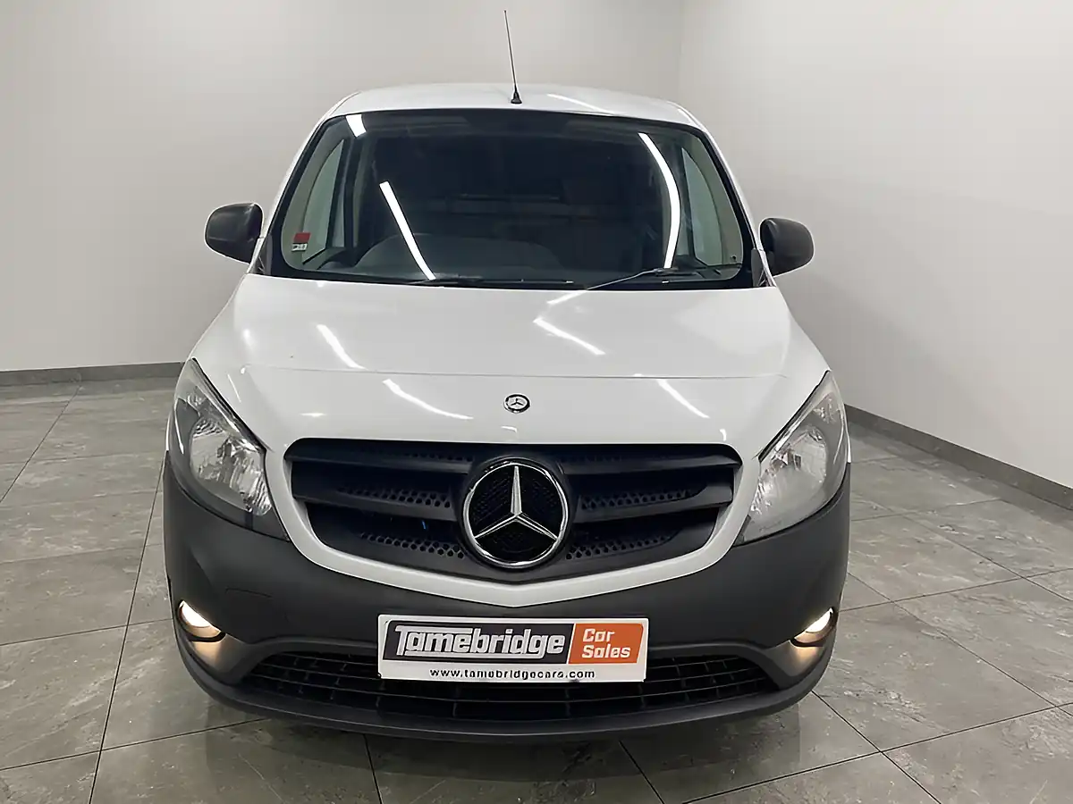 Used 2018 Mercedes-Benz Citan Panel Van L2 White - Interior and Exterior details 3