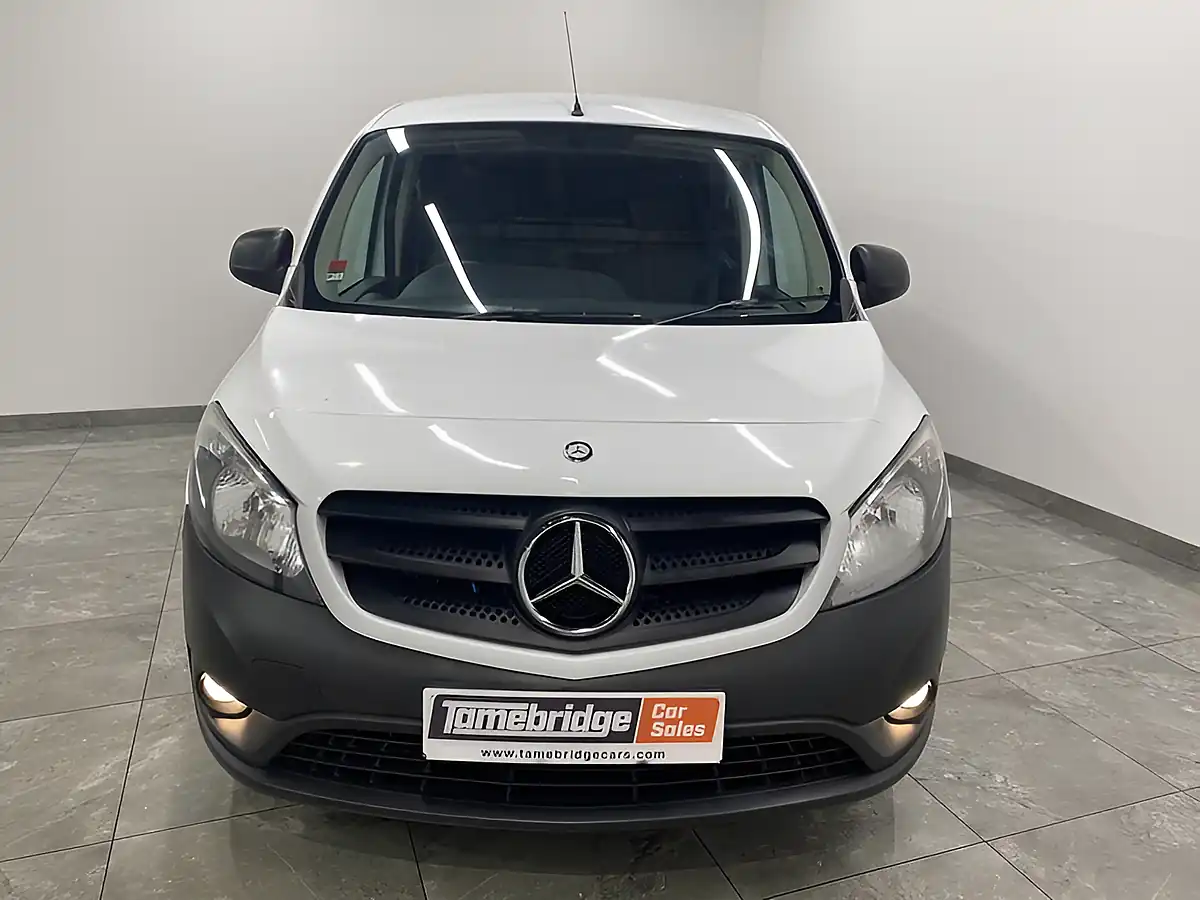 Used 2018 Mercedes-Benz Citan Panel Van L2 White - Interior and Exterior details 3