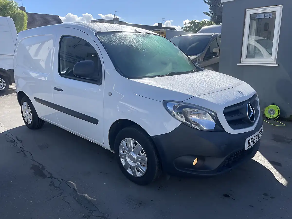 Used 2018 Mercedes-Benz Citan Swb White - Front View