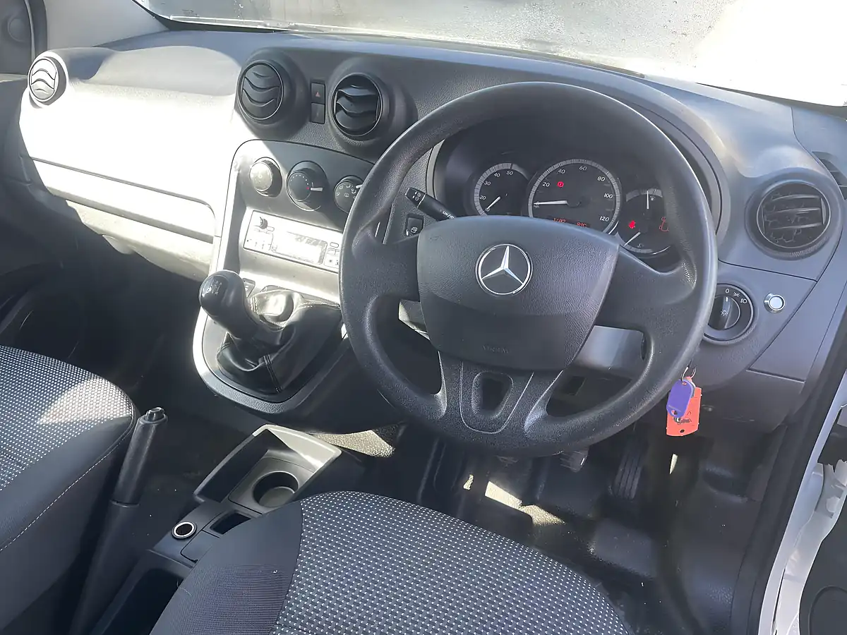 Used 2018 Mercedes-Benz Citan Swb White - Interior and Exterior details 4