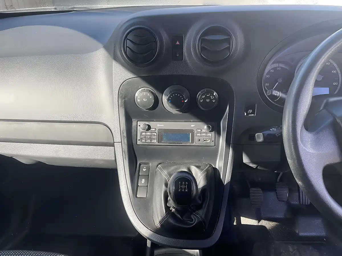Used 2018 Mercedes-Benz Citan Swb White - Interior and Exterior details 5