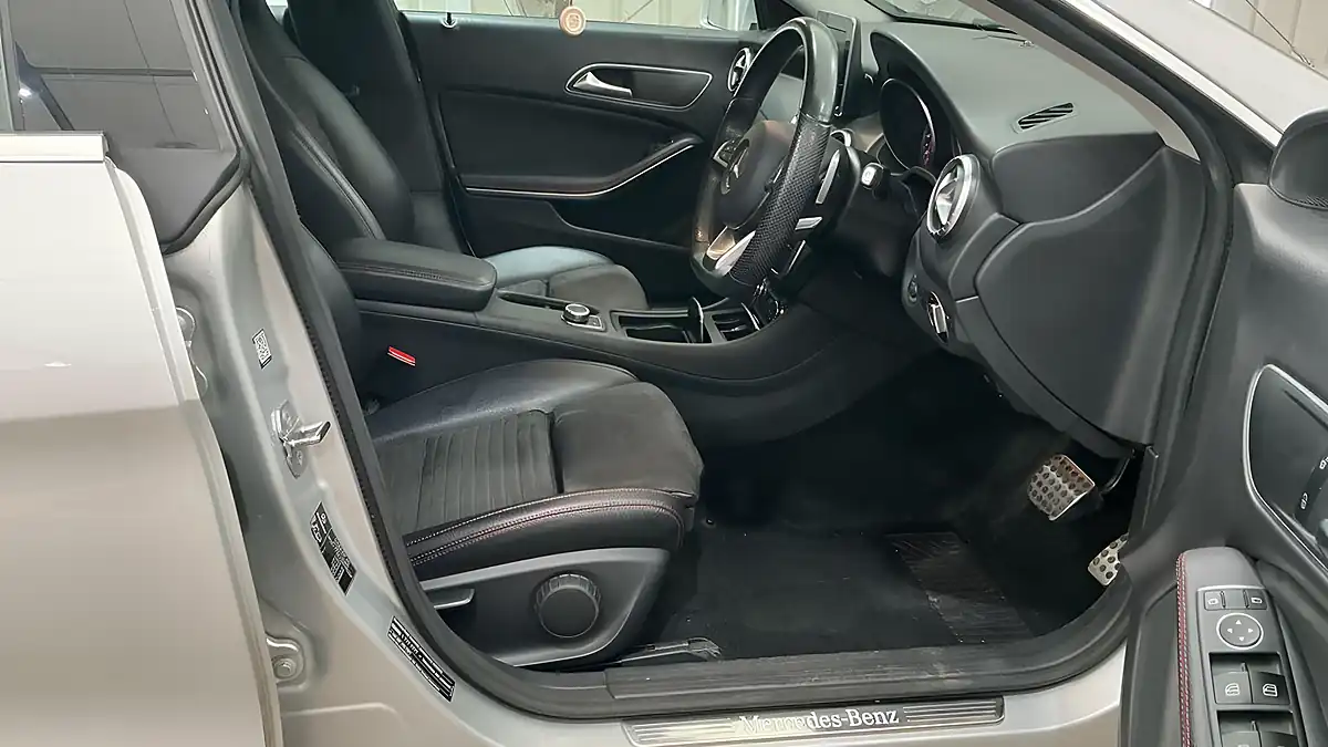 Used 2018 Mercedes-Benz Cla AMG Line Edition Shooting Brake Silver - Interior and Exterior details 9