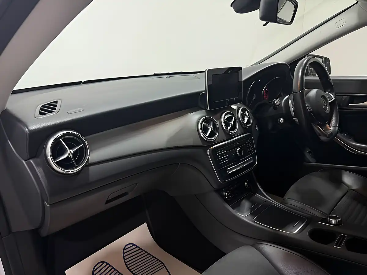 Used 2018 Mercedes-Benz Cla AMG Line Edition Shooting Brake White - Interior and Exterior details 11