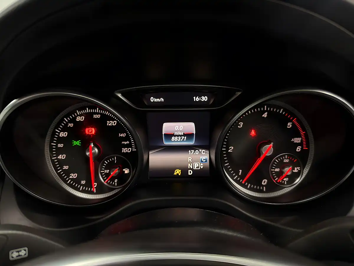 Used 2018 Mercedes-Benz Cla AMG Line Night Edition Plus Polar White - Interior and Exterior details 17