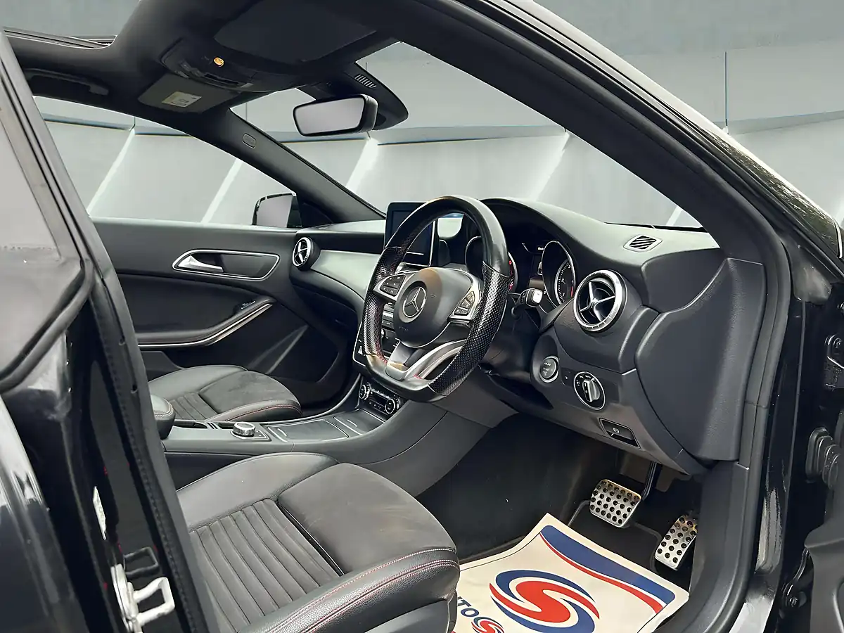 Used 2018 Mercedes-Benz Cla AMG Line Shooting Brake Black - Interior and Exterior details 11