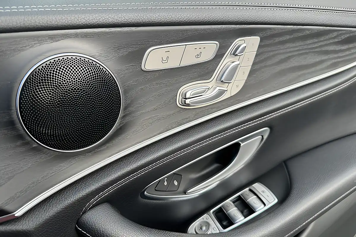 Used 2018 Mercedes-Benz E Class AMG Line (premium) Blue - Interior and Exterior details 10