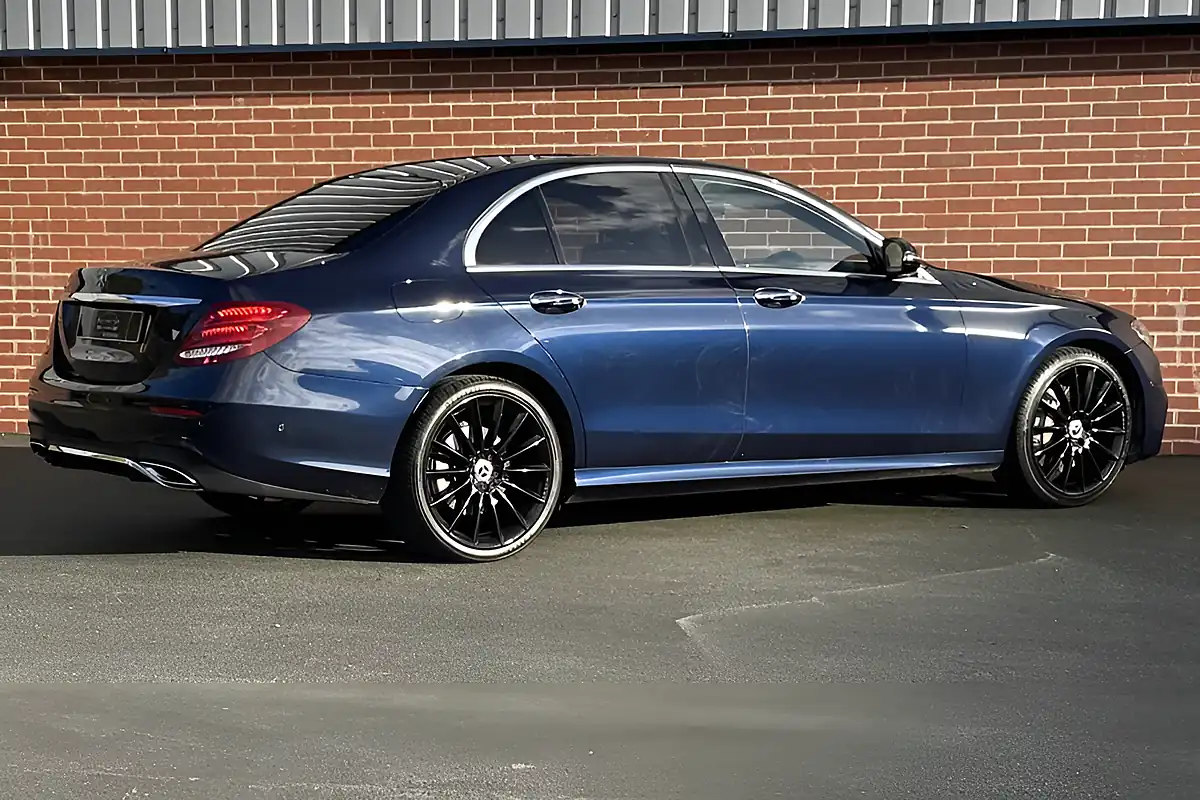 Used 2018 Mercedes-Benz E Class AMG Line (premium) Blue - Interior and Exterior details 20