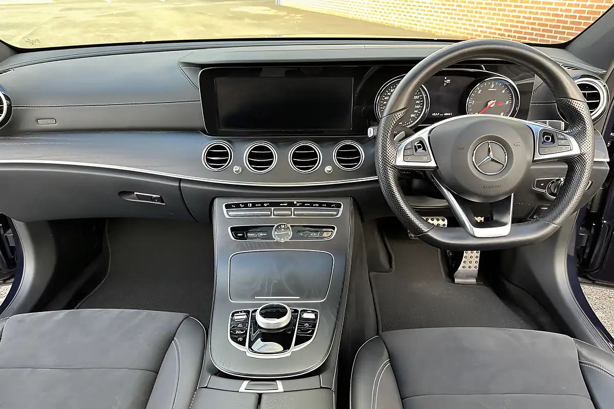 Used 2018 Mercedes-Benz E Class AMG Line (premium) Blue - Interior and Exterior details 4