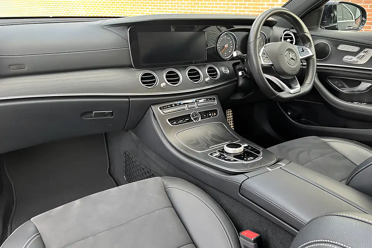 Used 2018 Mercedes-Benz E Class AMG Line (premium) Blue - Interior and Exterior details 5