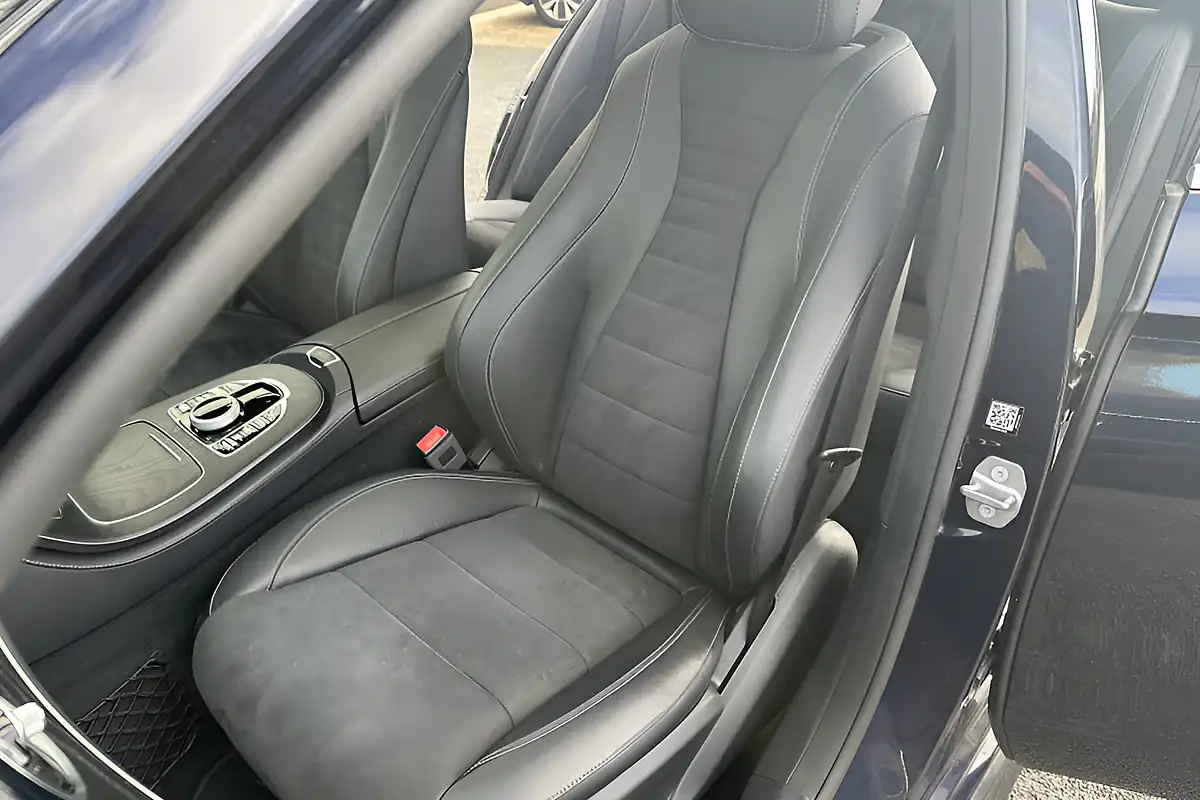 Used 2018 Mercedes-Benz E Class AMG Line (premium) Blue - Interior and Exterior details 7