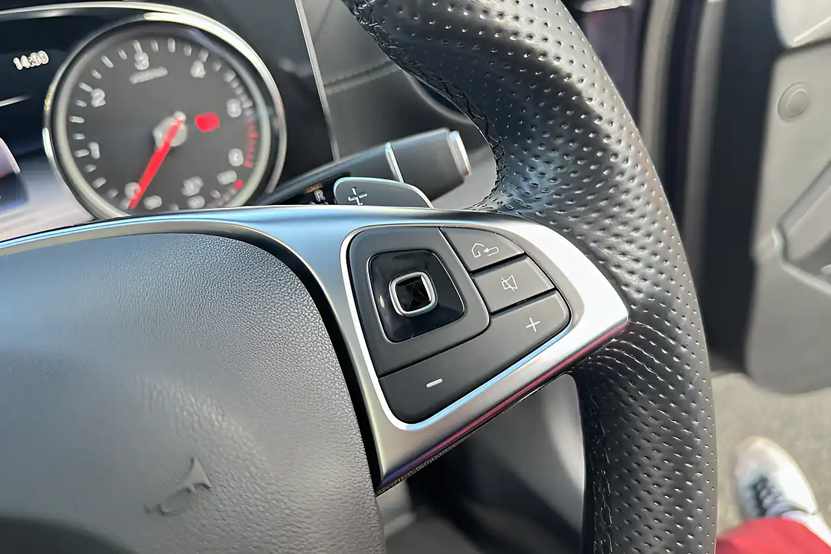 Used 2018 Mercedes-Benz E Class AMG Line (premium) Blue - Interior and Exterior details 9
