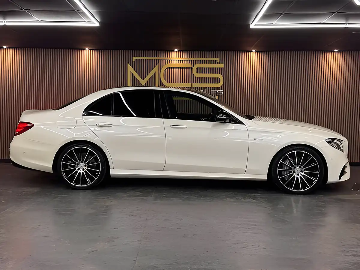 Used 2018 Mercedes-Benz E-Class AMG White - Interior and Exterior details 4