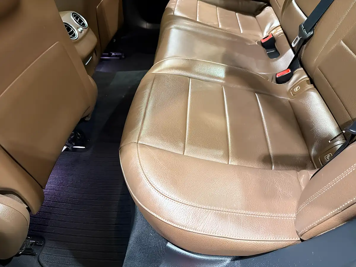 Used 2018 Mercedes-Benz E Class Se (premium) Black - Interior and Exterior details 15