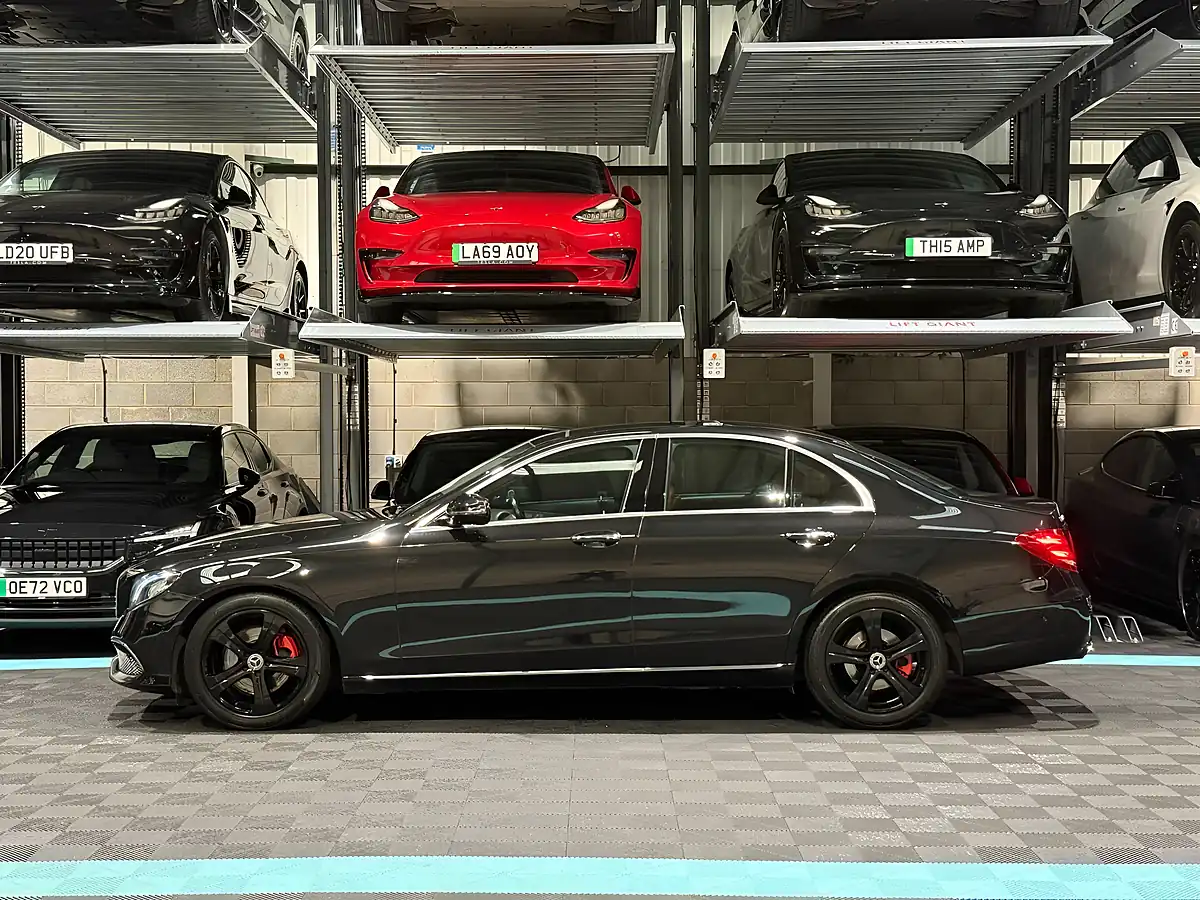 Used 2018 Mercedes-Benz E Class Se (premium) Black - Interior and Exterior details 6