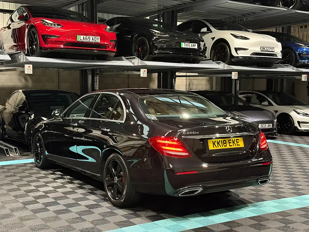 Used 2018 Mercedes-Benz E Class Se (premium) Black - Interior and Exterior details 7
