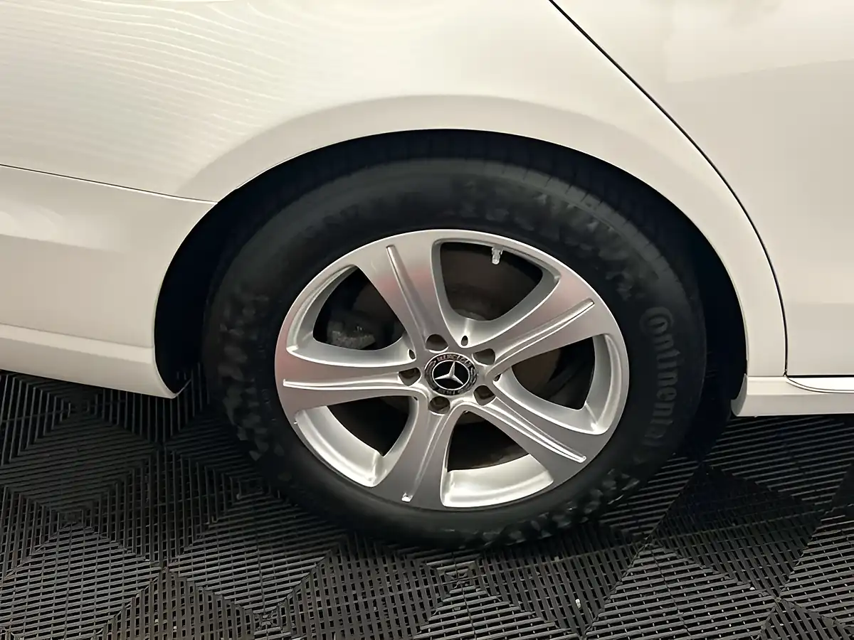 Used 2018 Mercedes-Benz E Class Se (premium) White - Interior and Exterior details 12