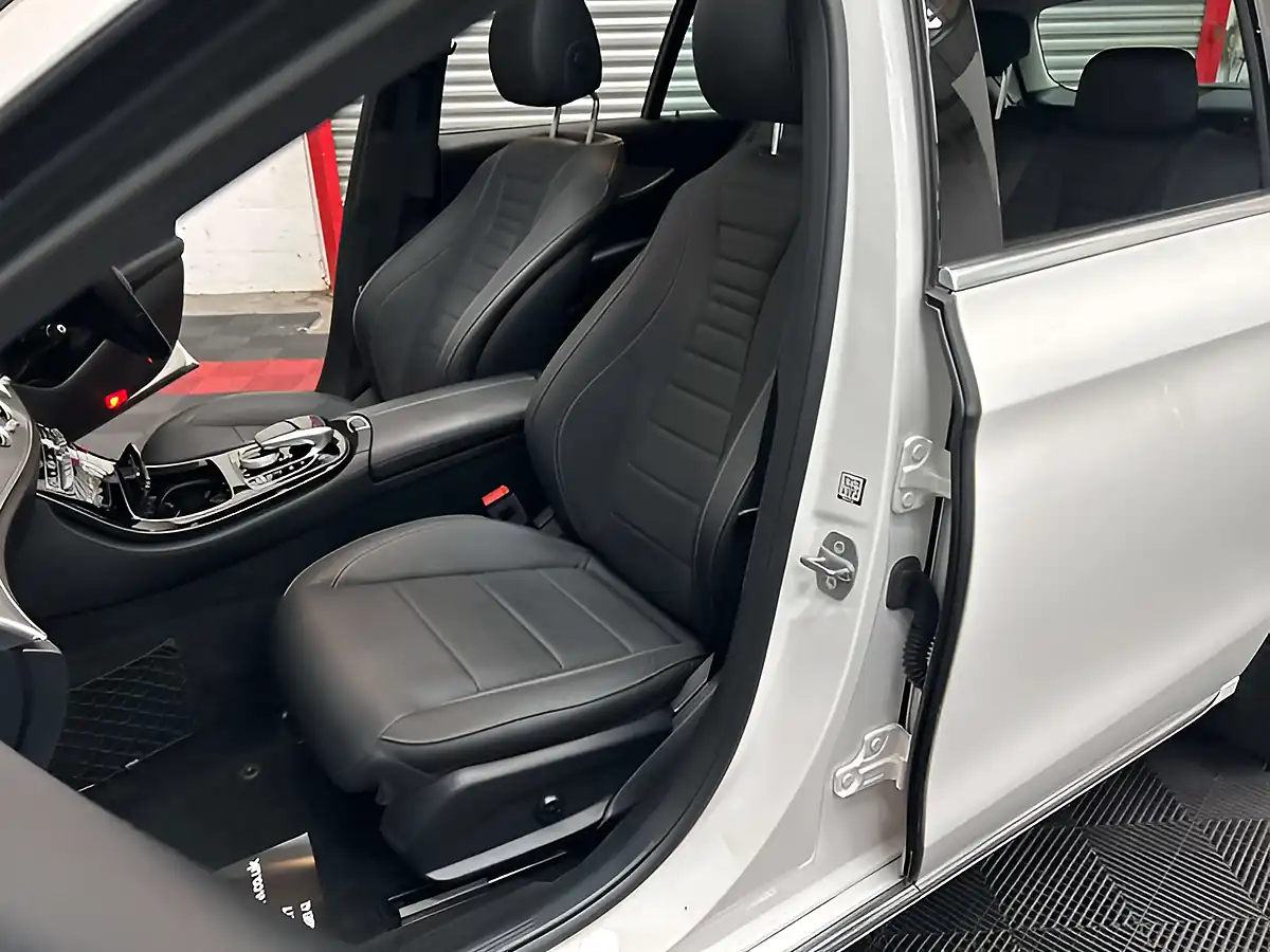 Used 2018 Mercedes-Benz E Class Se (premium) White - Interior and Exterior details 19