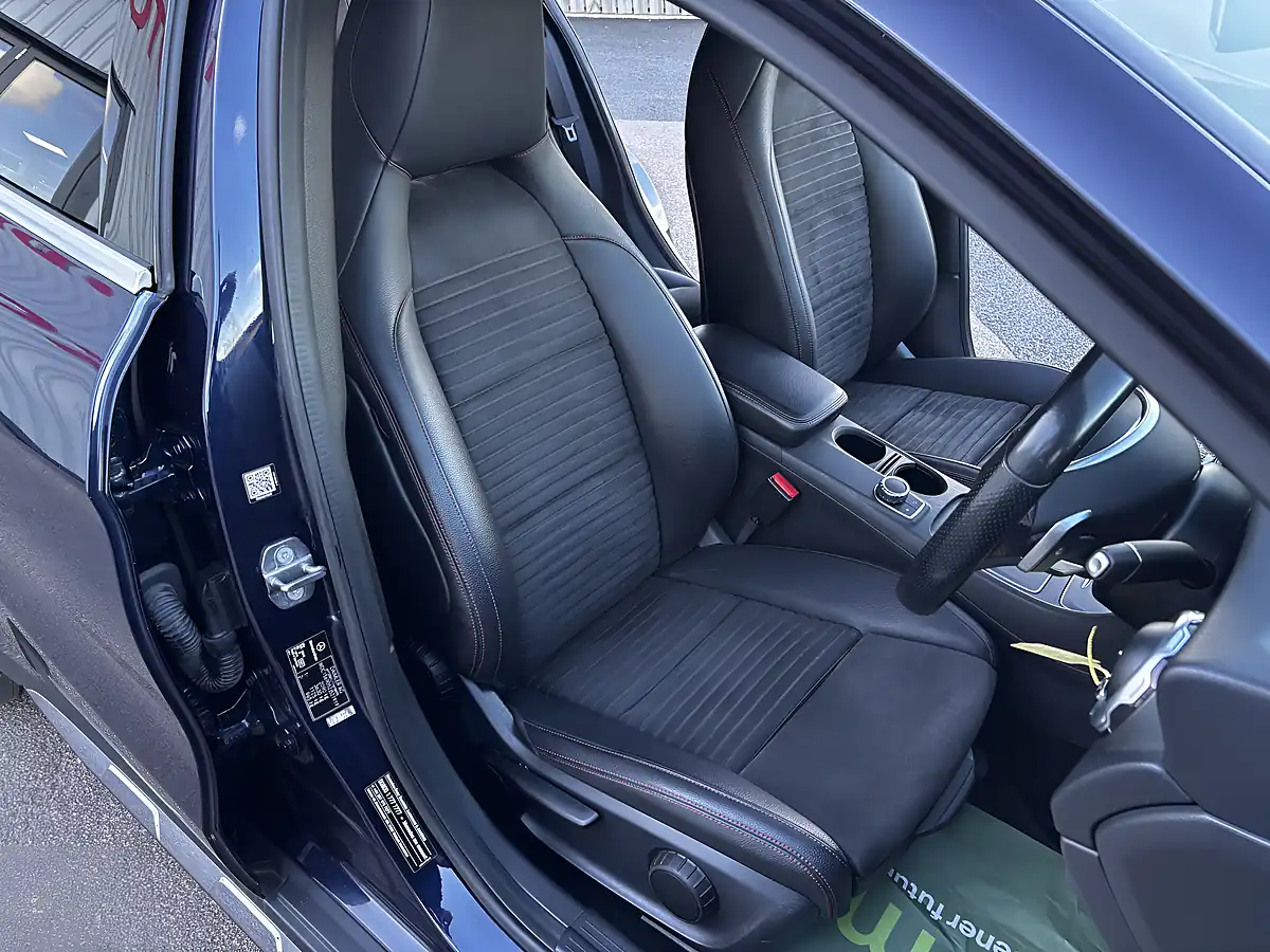 Used 2018 Mercedes-Benz Gla AMG Line Blue - Interior and Exterior details 15