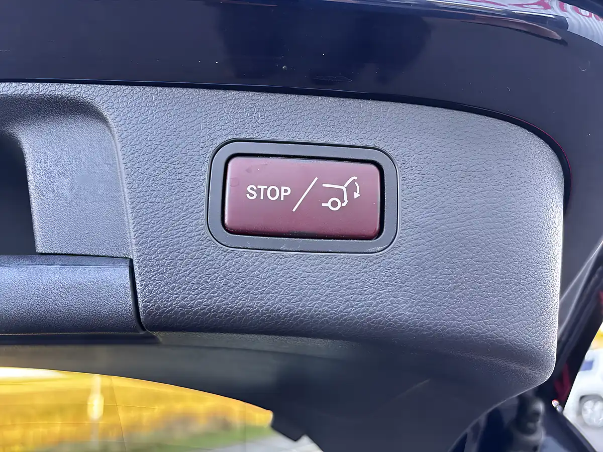 Used 2018 Mercedes-Benz Gla AMG Line Blue - Interior and Exterior details 20